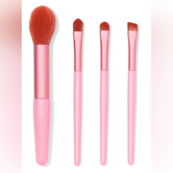 Sweet and Shimmer Other - 3/$15 Sweet & Shimmer 4pc. Travel Makeup Brush Set Pink Face Eyes Lips